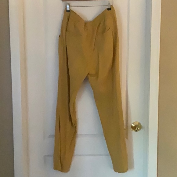 Soft Yellow Linen Pants - Picture 2 of 2